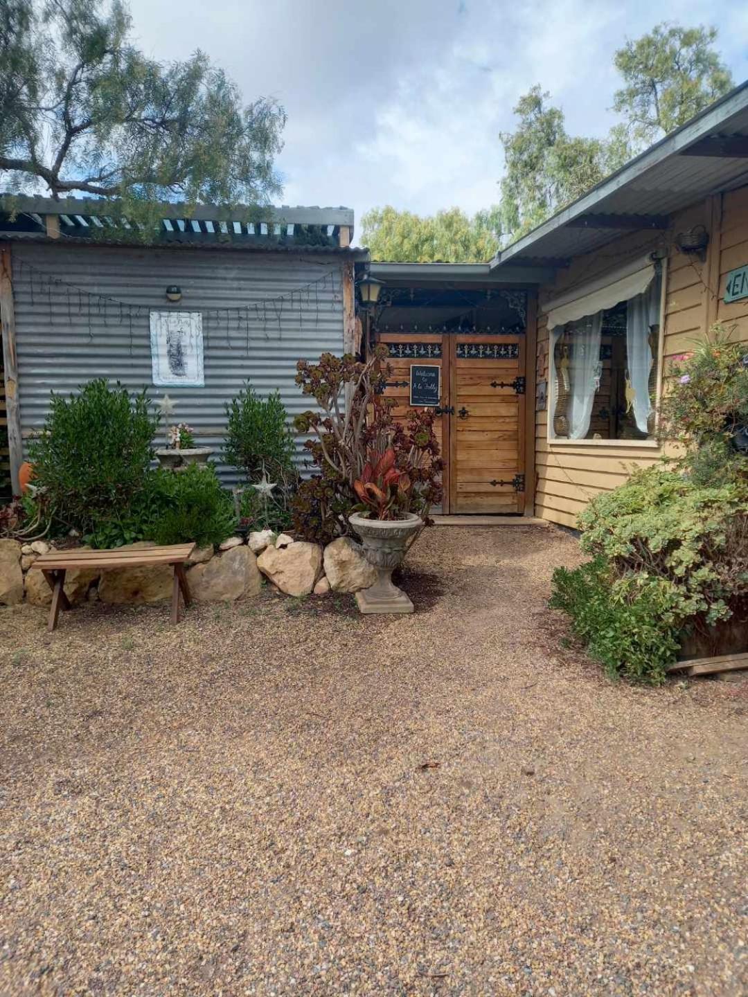 A La Folly Too The Old Workshop Acomodação com café da manhã Murray Bridge Exterior foto